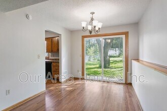 18 Sunset Dr E in Champlin, MN - Building Photo - Building Photo