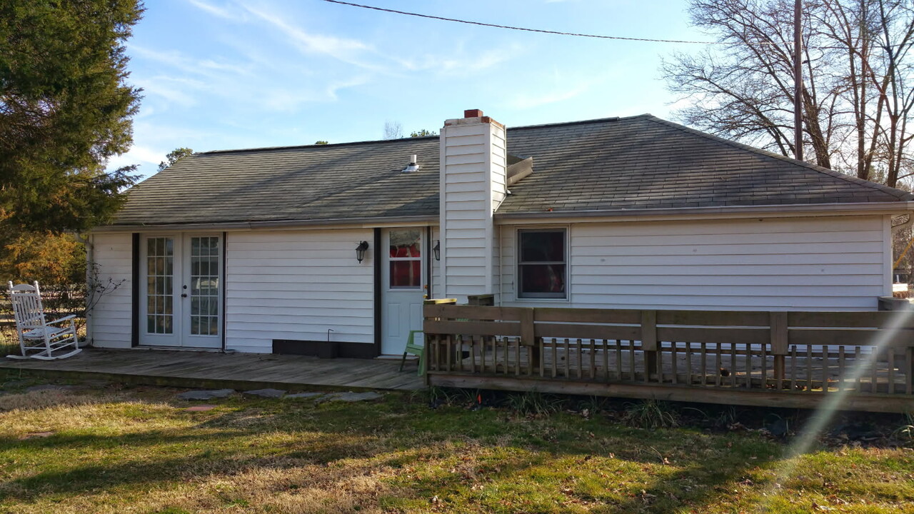 1130 Faith Rd in Salisbury, NC - Foto de edificio