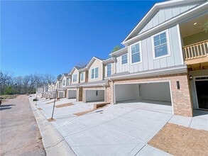 2606 Mls Cmn Dr in Panthersville, GA - Building Photo - Building Photo