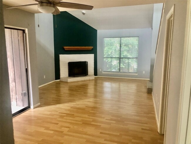 3150 Walnut Bend Ln