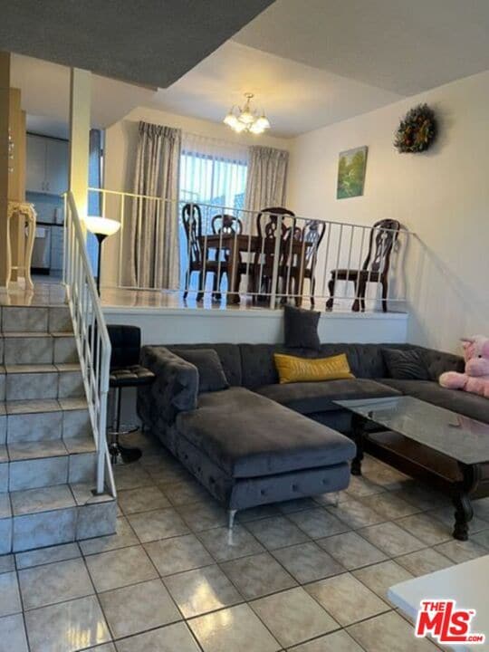 9131 Burnet Ave in Los Angeles, CA - Building Photo - Building Photo