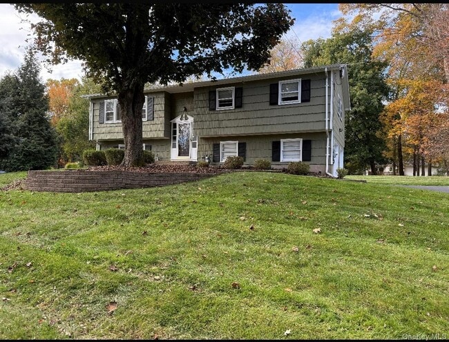 7 Brentwood Dr