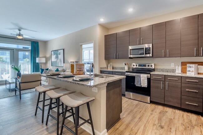 Willows at the University in Charlotte, NC - Foto de edificio - Building Photo