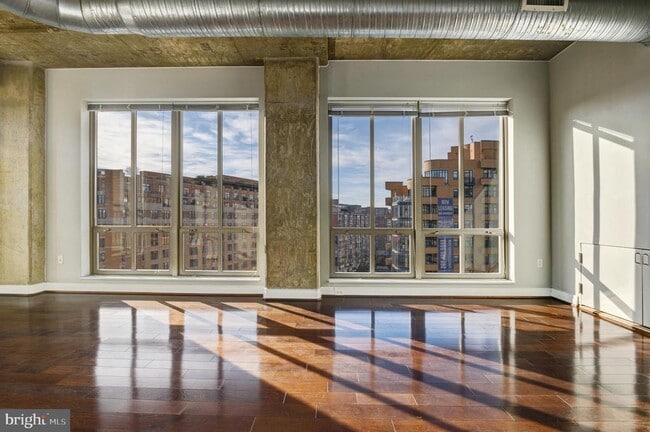301 Massachusetts Ave NW in Washington, DC - Building Photo - Building Photo