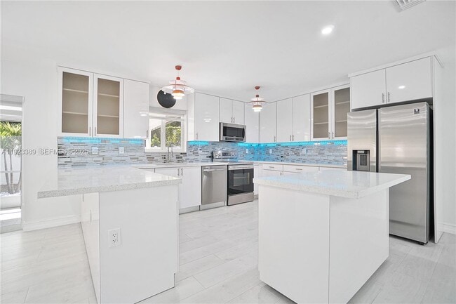 414 Giralda Ave in Coral Gables, FL - Building Photo - Building Photo