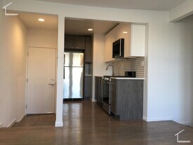 19 Peterborough St, Unit 22 in Boston, MA - Building Photo