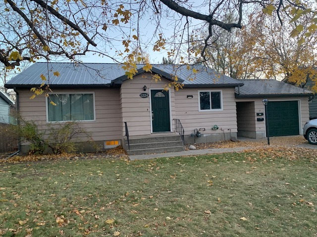 1224 Lewis Ave, Unit Upstairs Unit of Home in Billings, MT - Building Photo