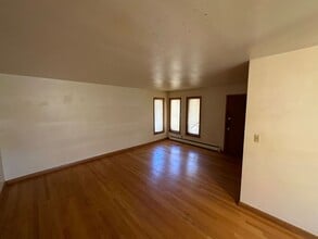 3202 N 76th St in Milwaukee, WI - Building Photo - Building Photo