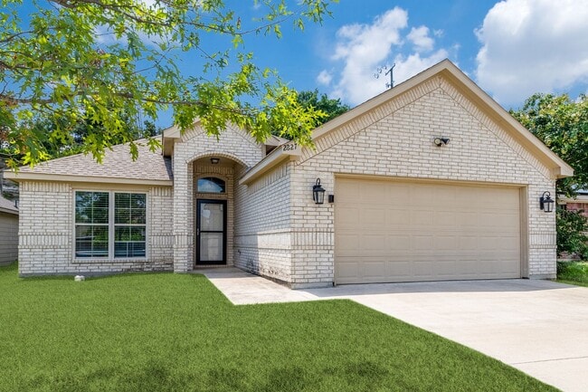 property at 2827 Ainwick Ct