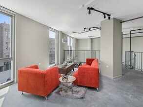 1241 N. Milwaukee in Chicago, IL - Foto de edificio - Building Photo
