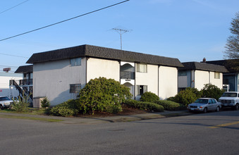 5044-5050 S Puget Sound Ave in Tacoma, WA - Building Photo - Building Photo