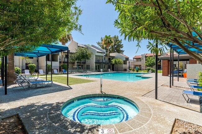 Sono Tempe in Tempe, AZ - Building Photo - Building Photo