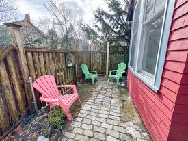 3 Howland St, Unit 3 in Cambridge, MA - Building Photo