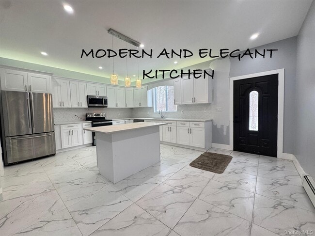 4 Ashton Rd in Medford, NY - Building Photo - Building Photo