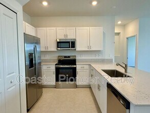 9320 Bonita Mar Dr in Parrish, FL - Building Photo - Building Photo