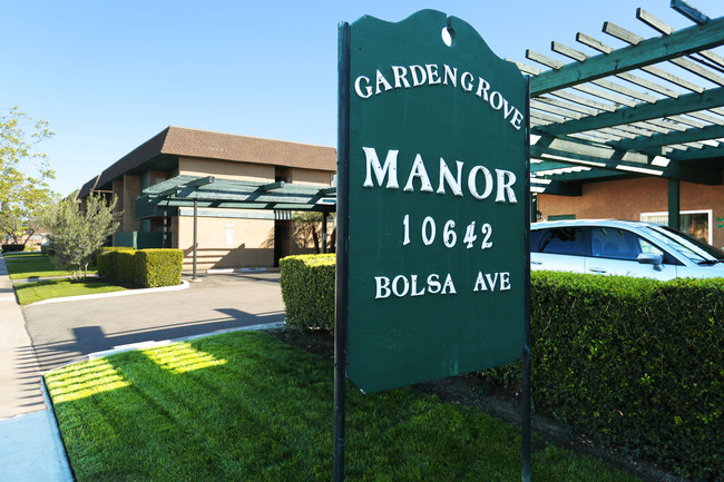 Garden Grove Manor in Garden Grove, CA - Foto de edificio - Building Photo