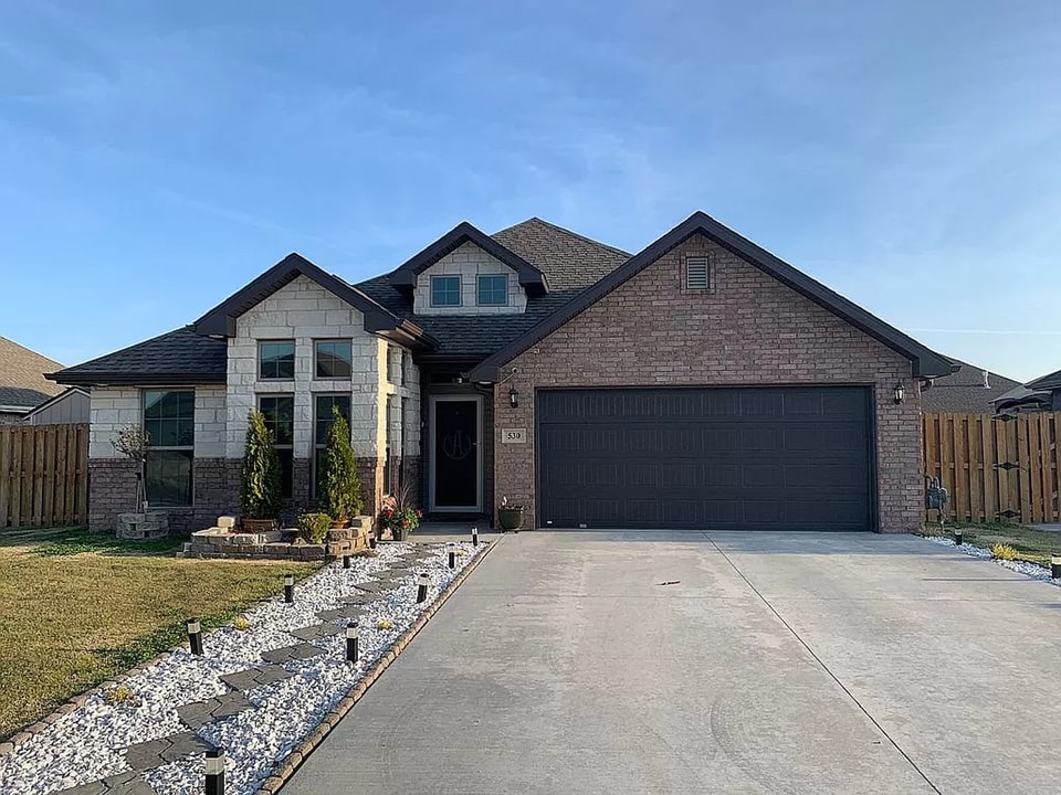 530 Arkansas Black in Bentonville, AR - Building Photo