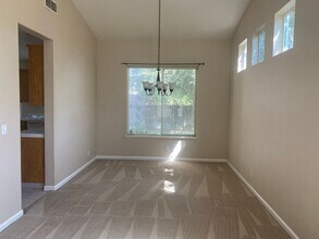 1175 Poppy Hills Ln in Tracy, CA - Building Photo - Building Photo