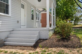 2206 Guess Rd in Durham, NC - Building Photo - Building Photo