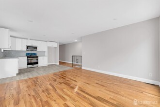 138 Milford Ave in Newark, NJ - Building Photo - Building Photo