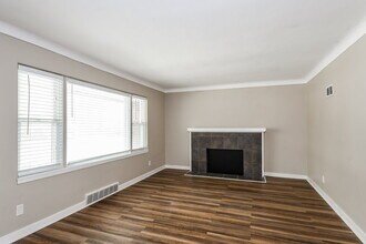 25 Claire Dr in Florissant, MO - Building Photo - Building Photo