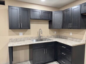 1136 N 61st Ave in Phoenix, AZ - Building Photo - Building Photo