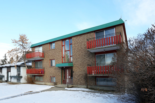 1612 39 St in Calgary, AB - Building Photo - Building Photo