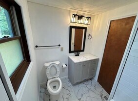 1501 NY-9G in Hyde Park, NY - Building Photo