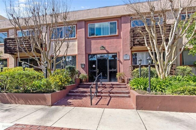 property at 5349 Newcastle Ave