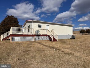 177 Halcyon Ln, Unit 1 in Berkeley Springs, WV - Building Photo - Building Photo