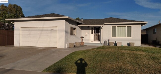 property at 1209 Tulip Dr