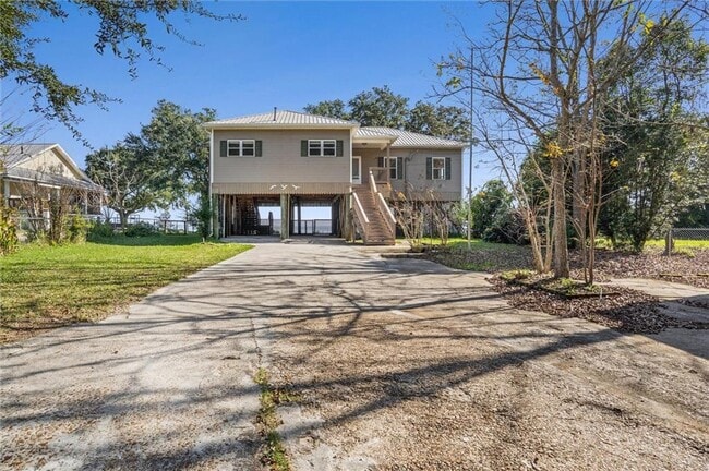 property at 3917 Bayfront Rd