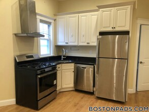 156 Magazine St in Cambridge, MA - Building Photo - Building Photo