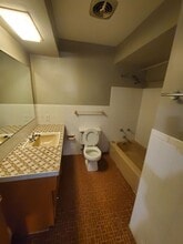 3202 N 76th St in Milwaukee, WI - Building Photo - Building Photo