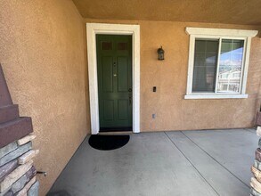 15131 Crane St in Fontana, CA - Building Photo - Building Photo