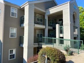 575 Valley View Dr in Branson, MO - Building Photo - Building Photo