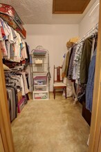 438 Larkspur Ct in Edgewood, KY - Foto de edificio - Building Photo