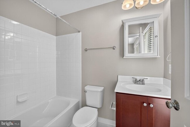 930 Pete Jones Way in Alexandria, VA - Building Photo - Building Photo