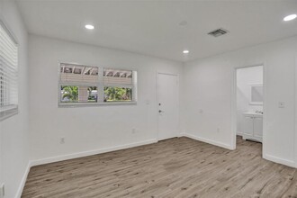 30 NE 139th St in North Miami, FL - Building Photo - Building Photo