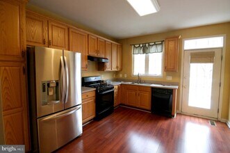 20475 Greymont Terrace in Ashburn, VA - Building Photo - Building Photo