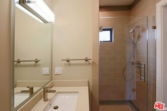 12234 Montana Ave in Los Angeles, CA - Building Photo - Building Photo