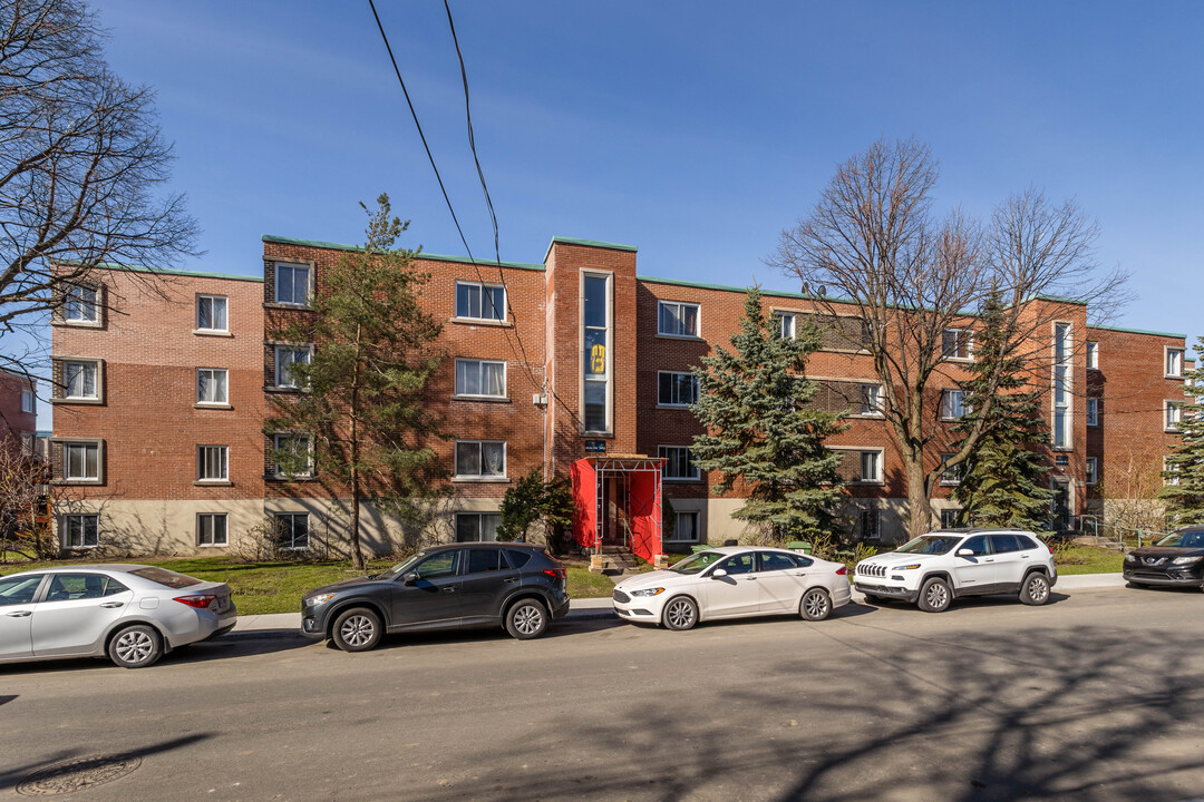 1800 Crevier Rue in St. Laurent, QC - Building Photo