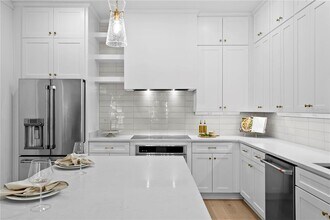 440 GILMAN Pl in St. Petersburg, FL - Building Photo - Building Photo