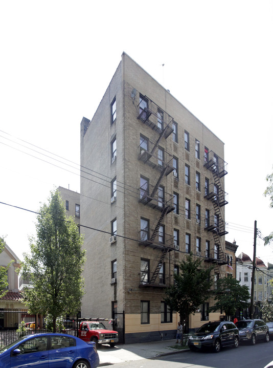 1030 Woodycrest Ave in Bronx, NY - Building Photo