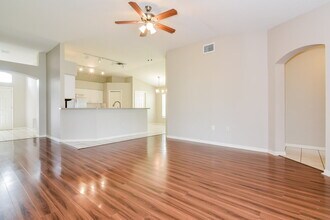 1634 Audubon Trail in Lutz, FL - Foto de edificio - Building Photo