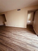 211 Lake Pointe Dr in Oakland Park, FL - Building Photo - Building Photo