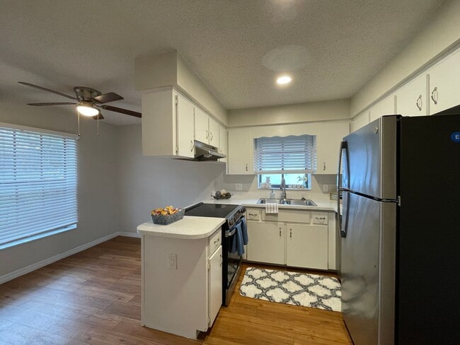 The Vanda Apartments | 1 & 2 Bedroom Apart