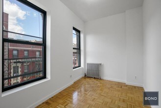 164 Mott St in New York, NY - Building Photo - Building Photo