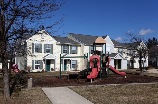 Villas at Orchard Run in Chambersburg, PA - Foto de edificio - Building Photo