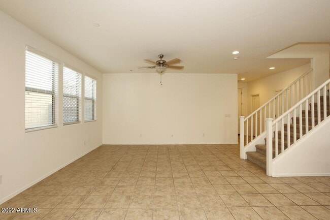 4717 E Betty Elyse Ln in Phoenix, AZ - Foto de edificio - Building Photo